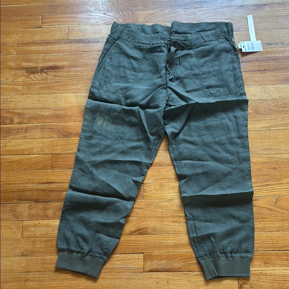 NWT Caslon Olive Jogger Pants